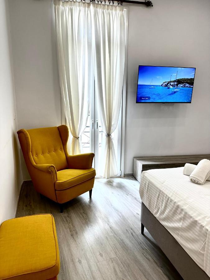 Travelers Luxury Suites, & *