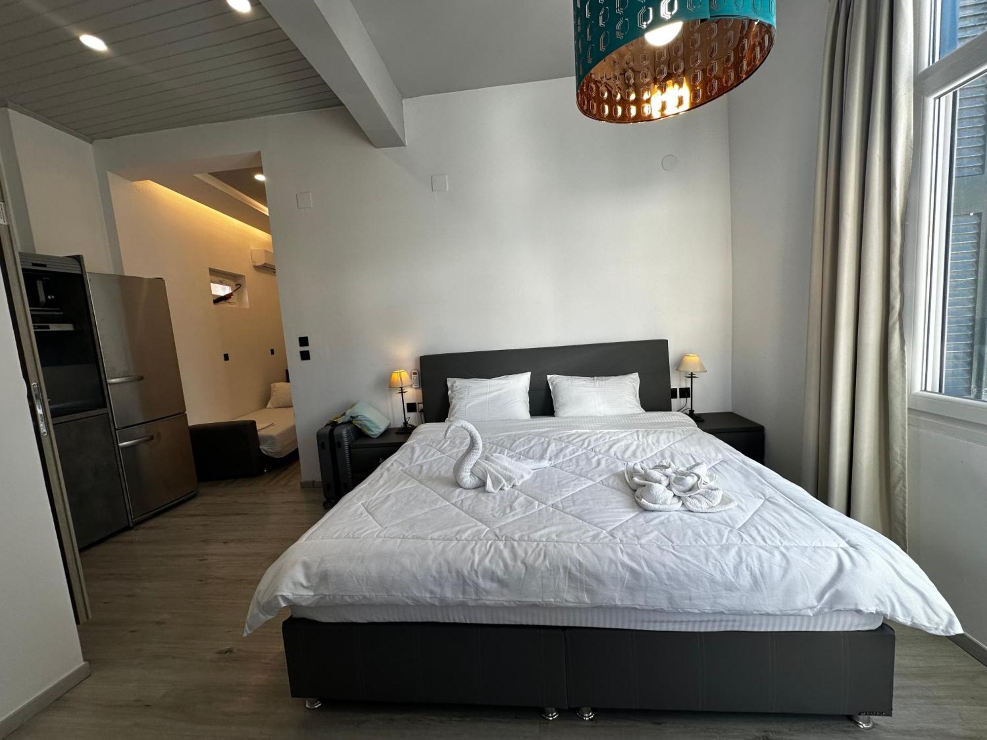 Travelers Luxury Suites, & * Corfu (city)