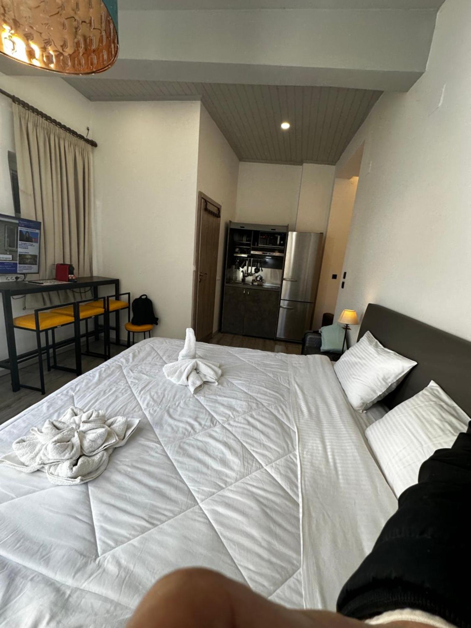 Travelers Luxury Suites, & Apartment *