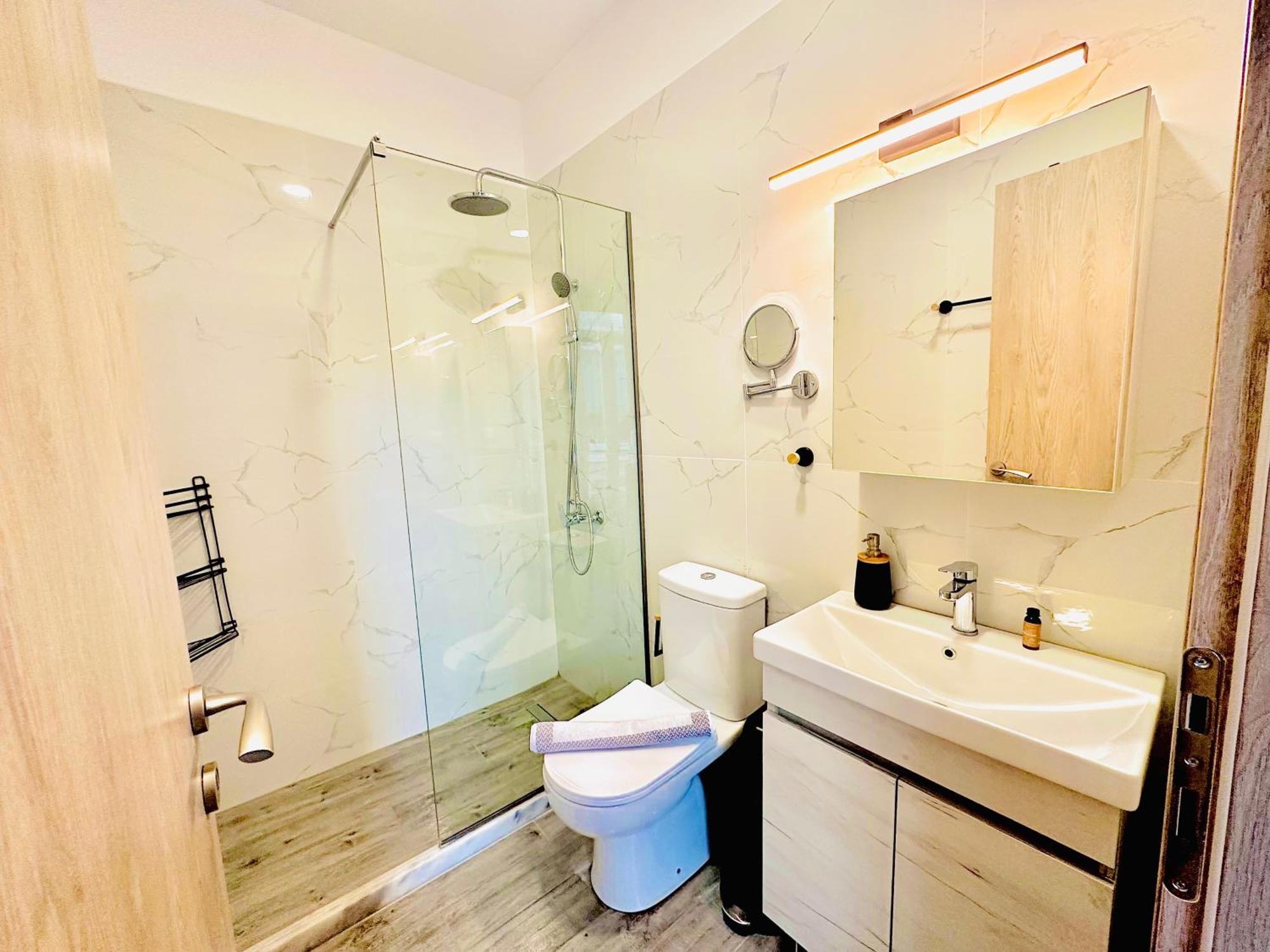 Travelers Luxury Suites, & Corfu (city)