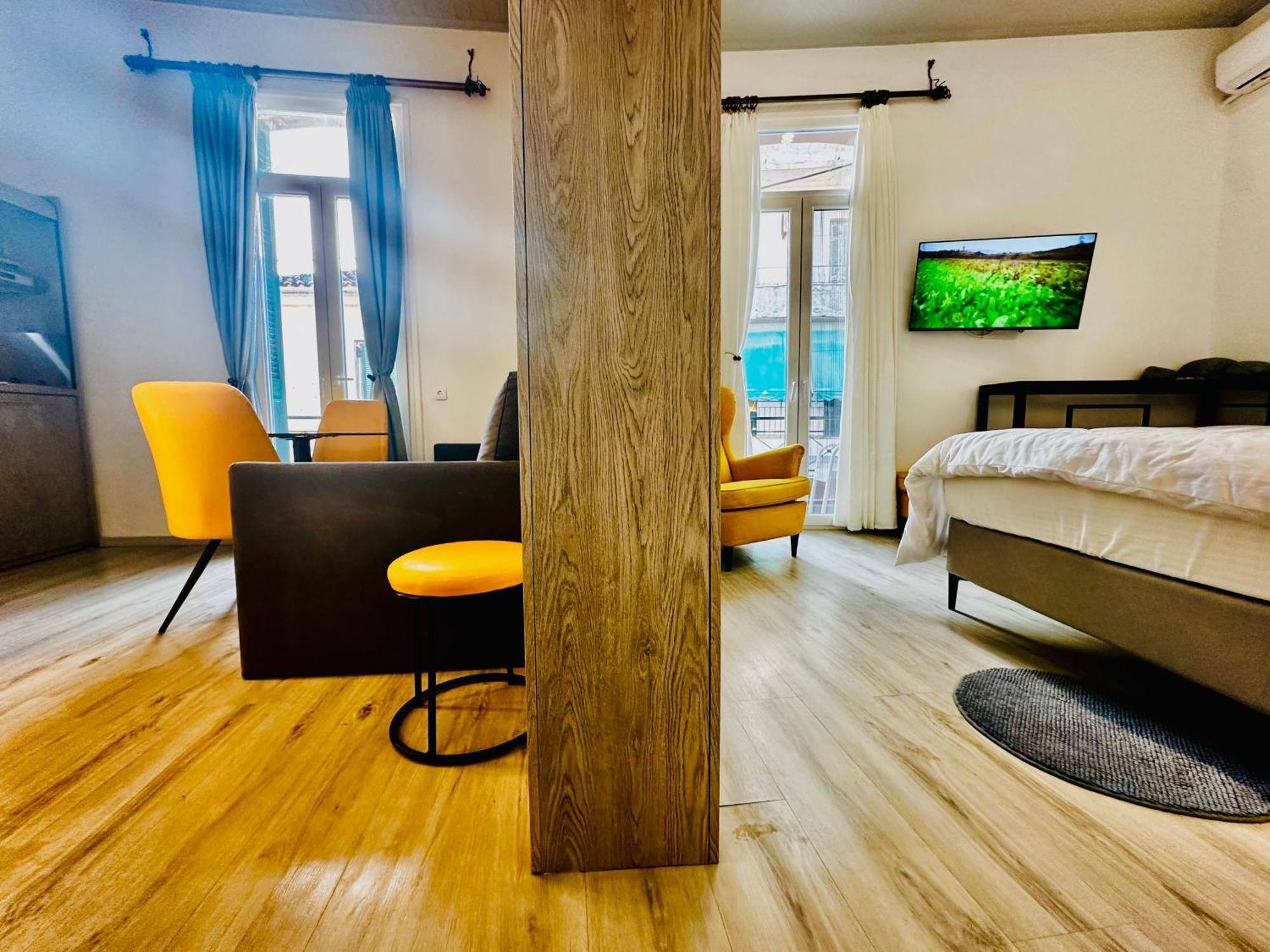 Travelers Luxury Suites, & Apartment *