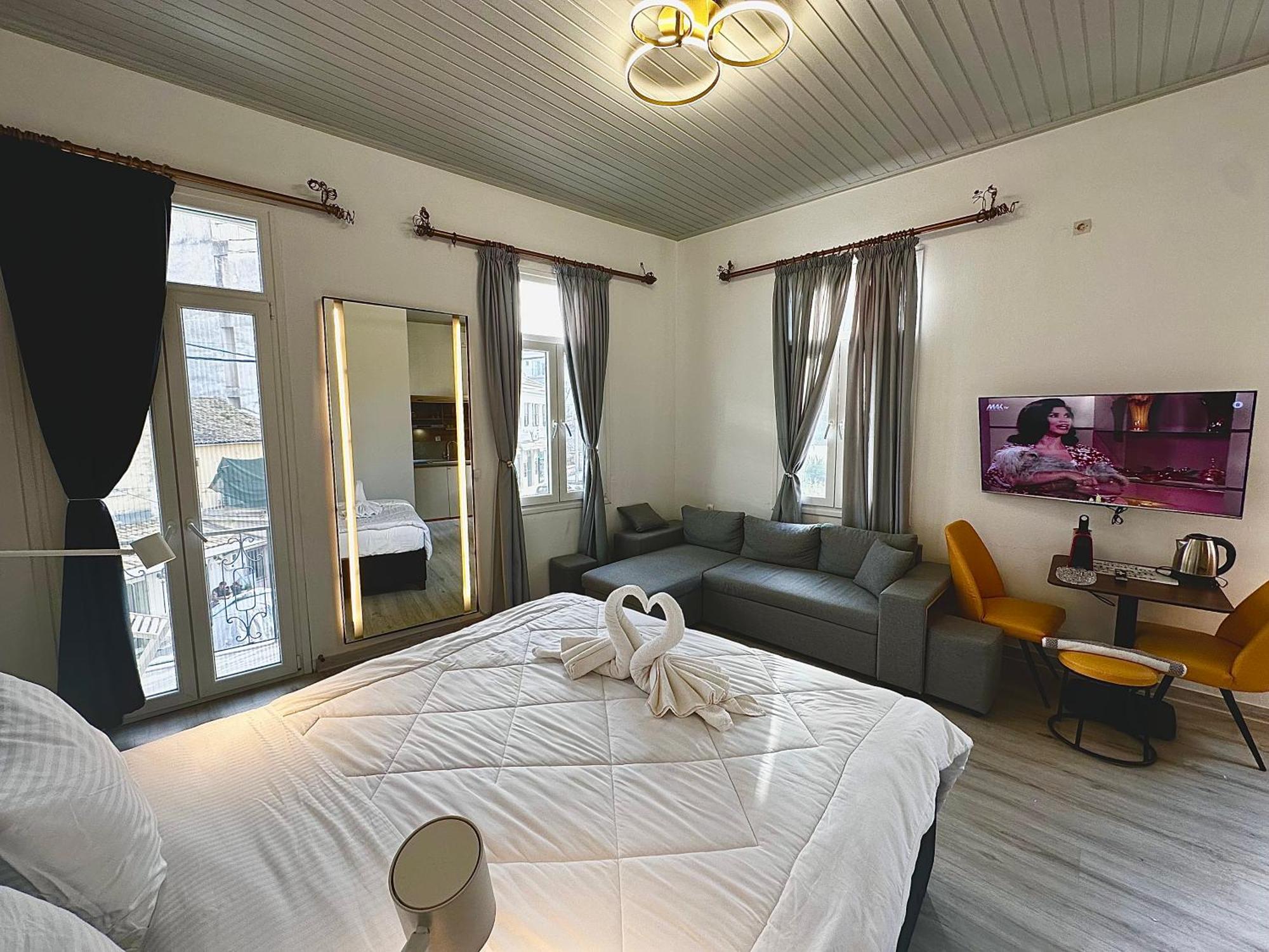 Travelers Luxury Suites, & *