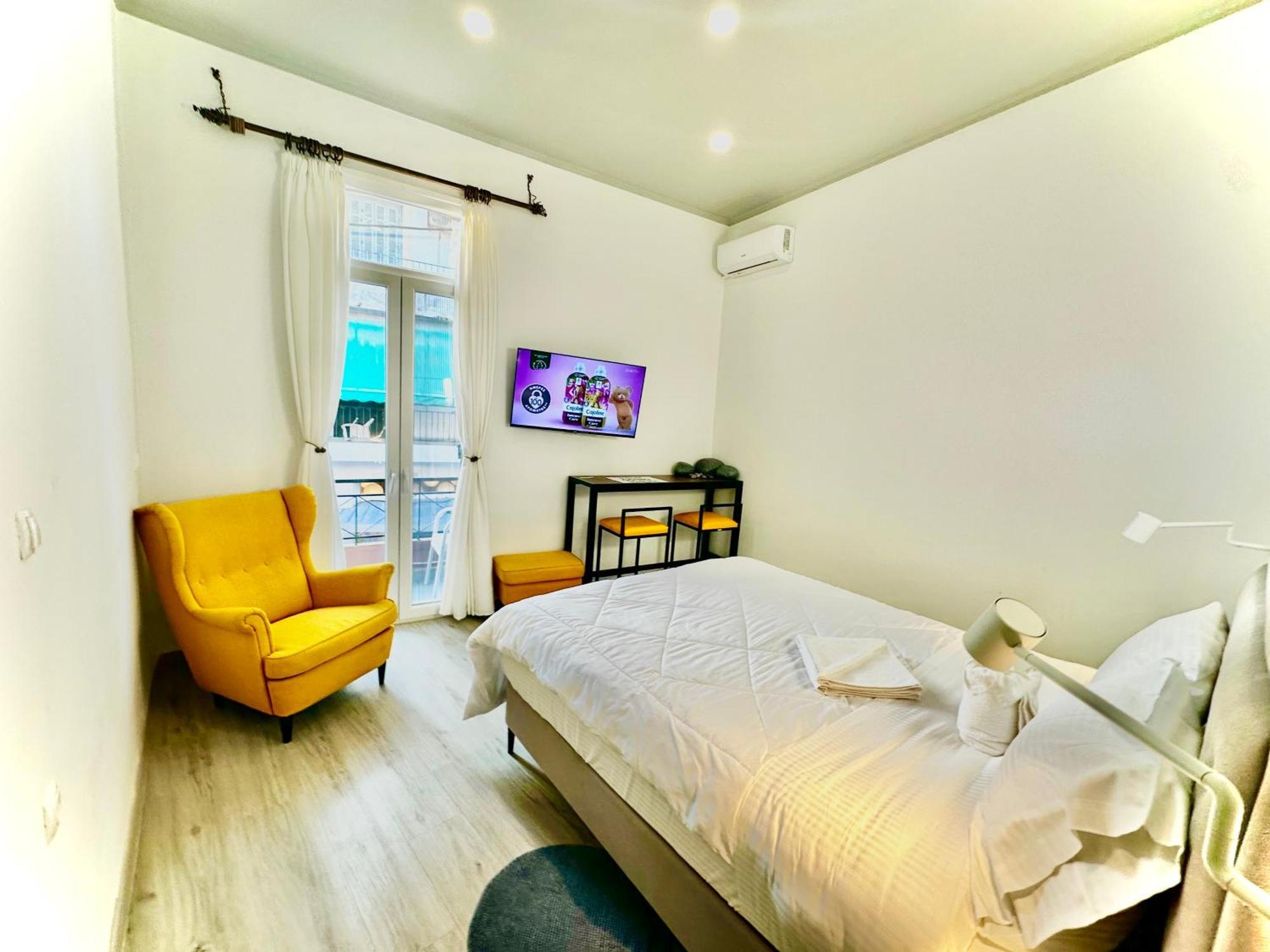 Apartment Travelers Luxury Suites, &
