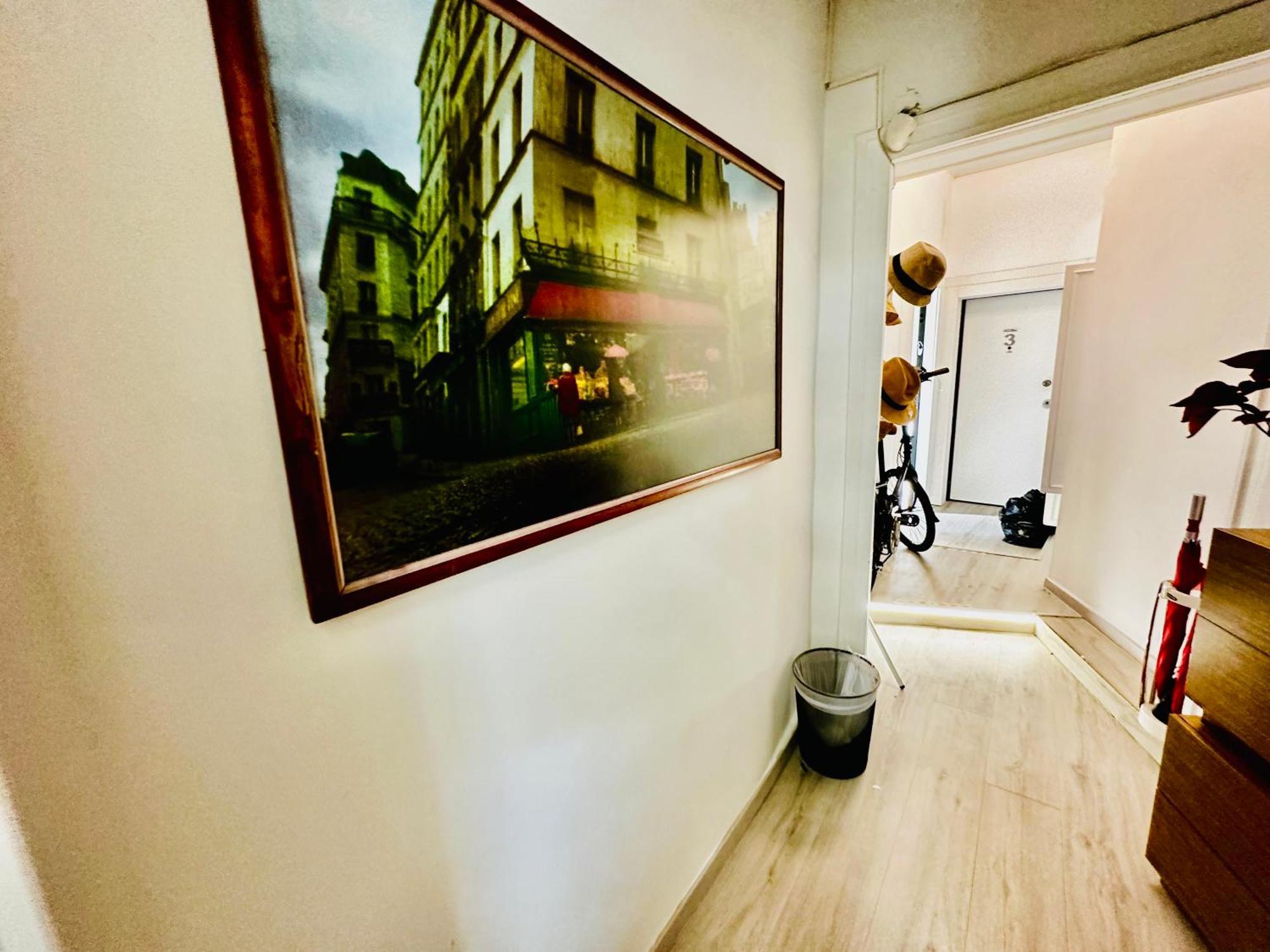 Travelers Luxury Suites, & *